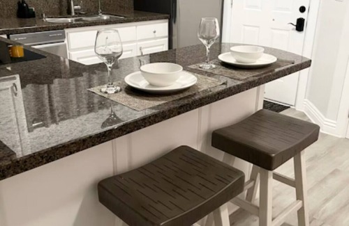 Pomona Apartamento | New Luxury Guest House/Pool/Bath/Laundry