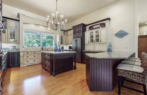 South Haven Casa | NEW Luxury Home-Heated Pool, Hot Tub, Pool House, Movie Theater & 3 Game Rooms!