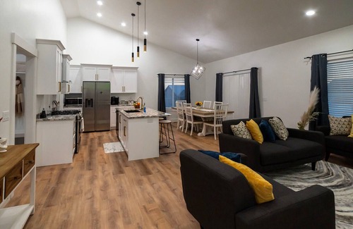 Cache County Casa | NEW Luxury & Mountain Adventures-Richmond, UT