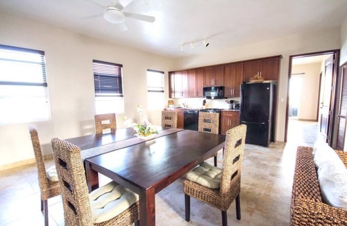 South Hill Villa | Océano Nuevo Lujo Vista Propiedad, Paquete incluido y piscina climatizada
