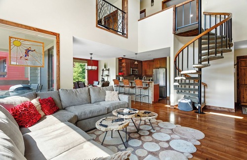 Old Town Condominio | NEW! Luxury Penthouse 4BR/3BA Condo In Heart Of Downtown Winter Park