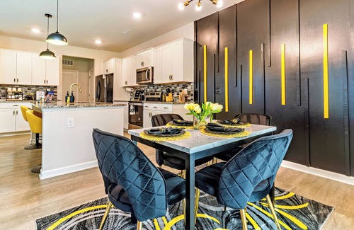 Southeast Raleigh Casa | NEW!Luxury Raleigh Entire 4bd HOME, Baby & pet Friendly, 15min to DT, EV charger