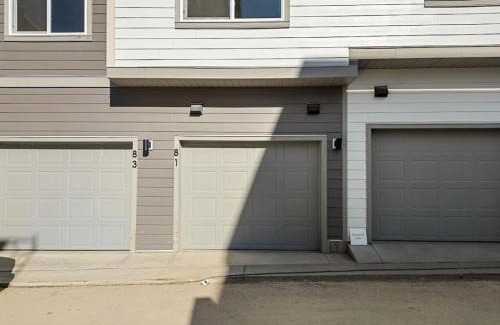 Springbank Hill Casa | New Luxury Rated Aspen Home, Incl. Free Banff Pass