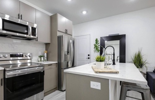 Kingman Park Cama Y Desayuno | New Luxury Unit in Capitol Hill | Close to Trolley