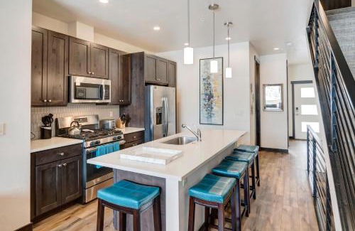 Winter Park Casa | New Luxury Villa 268 I Rooftop Hot Tub I Great Views I Best Price I FREE Adventures Daily