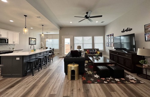 Sherman Casa | New Magnolia Hideaway Home