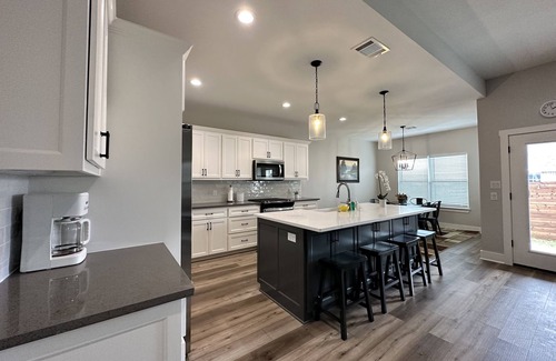 Sherman Casa | New Magnolia Hideaway Home