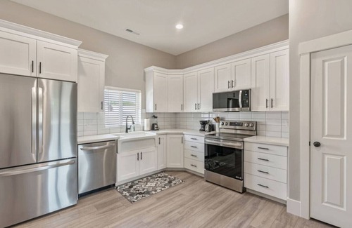 Lehi Casa | New! Main Street Retreat | BBQ | Pac-Man