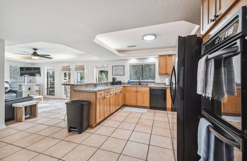Weeki Wachee Gardens Chalet De Esquí | NEW! Manatee Cove Main House Star5Vacations