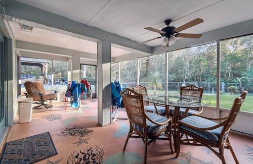 Weeki Wachee Gardens Chalet De Esquí | NEW! Manatee Cove Main House Star5Vacations