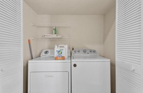 Whitemarsh Island Casa | New Meets Nostalgic - Adorable Cottage Sleeps 8
