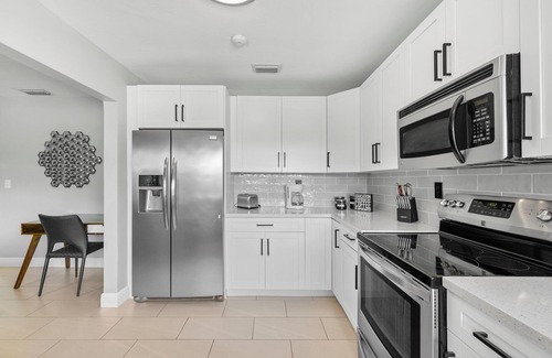 Ludlam Casa | New Miami Oasis