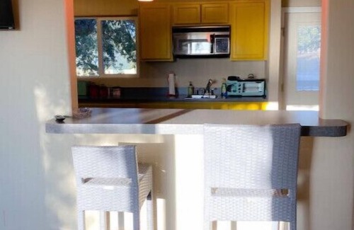 Creston Casa | New Mod decor in California Western Wine Country!