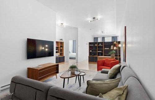 La Petite-Patrie Apartamento | New Modern 2bdr Apartment in Little Italy