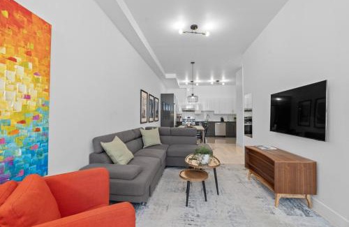 La Petite-Patrie Apartamento | New Modern 2bdr Apartment in Little Italy