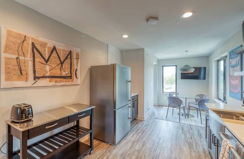 Burns Park Casa | New Modern 3 Bedroom Townhouse