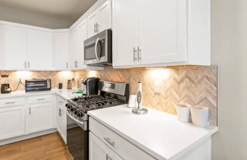 El Paso Casa | NEW Modern 3BR/2BA Near Mountain w/Tesla Charge⚡️