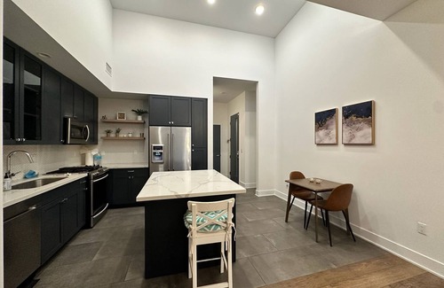 South Arroyo Condominio | New, modern and luxurious 2bed condo in Central Pasadena, 5min from Old Town