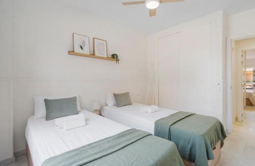Mijas Apartamento | New modern apartment, 2BR, pool, Flores del Golf