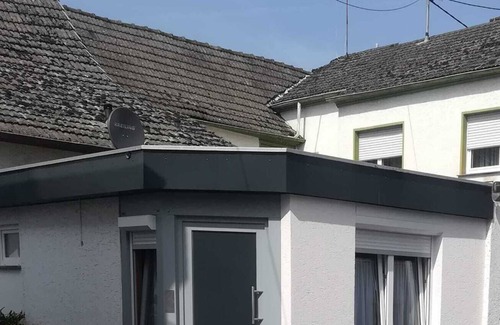 Rodenbach Casa | Habitación nueva, moderna, accesible sin barreras con baño privado