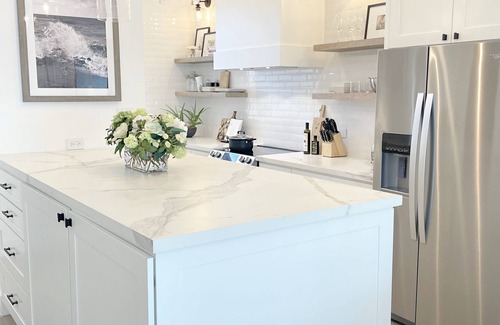 Bodden Town Condominio | NEW! Modern Beach/Oceanfront Condo - STUNNING! Seabreeze Villas