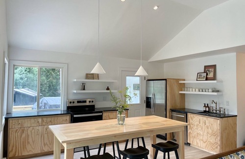 Denver Cabina | NEW Modern Catskills Cabin w/ HOT TUB & views
