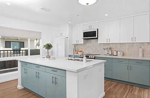 Solana Beach Casa | NEW! Modern Coastal New-Build Home With Private Beach Access in Gated Community