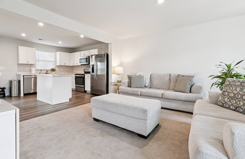 Berea Casa | NEW! Modern DownTown Retreat Near Swamp Rabbit Trail
