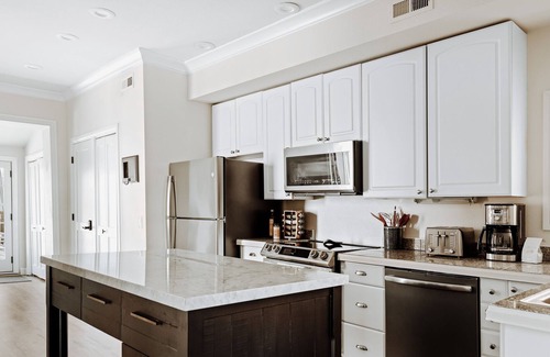Washington Park West Casa | NEW Modern/Historic Home | Walk to Wash Park