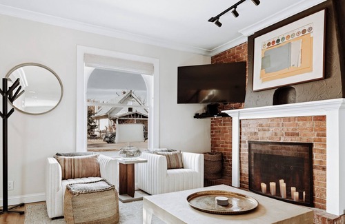 Washington Park West Casa | NEW Modern/Historic Home | Walk to Wash Park