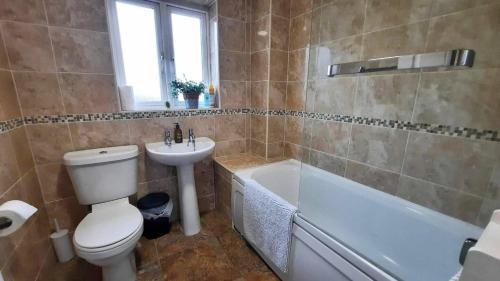 Clearbrook Casa | New - Modern Home from Home, 3 bedrooms, 2.5 bath
