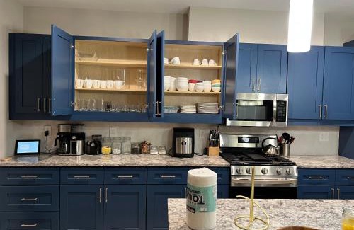 Home Park Casa | New Modern Home near GA Tech