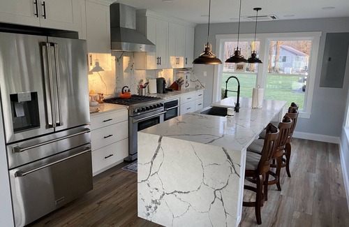 Windham Casa | New & Modern, Lakeside Home