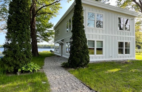 Windham Casa | New & Modern, Lakeside Home