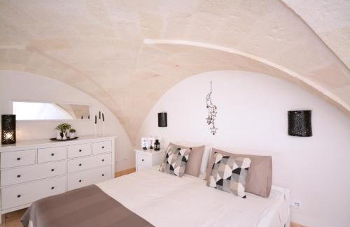 Roccaforzata Apartamento | New modern loft by FM atelier