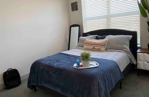 Pleasant Valley Apartamento | New Modern Luxury Studio + Glamorous City View