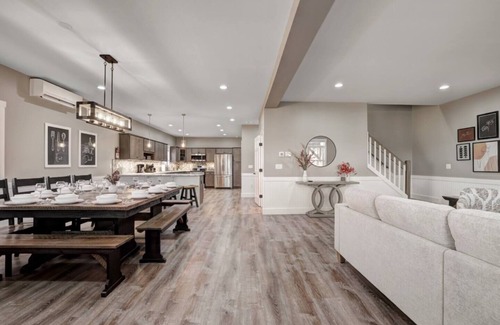 Lake Harmony Estates Casa | New Modern Luxury Lakeview Haven: Lake Access,HotTub, Game Room, FirePits, Pets