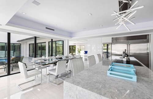 South Lake Villa | New Modern Mansion on Water w/ Dock/Billiards