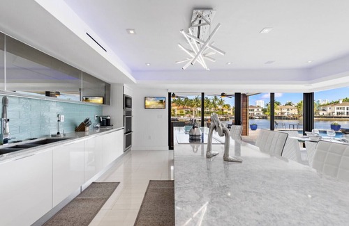 South Lake Villa | New Modern Mansion on Water w/ Dock/Billiards