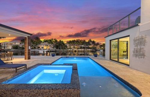 South Lake Villa | New Modern Mansion on Water w/ Dock/Billiards