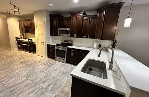 Aksarben - Elmwood Park Casa | New Modern Midtown Home