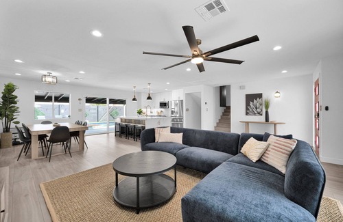 Park Scottsdale One Casa | New Modern Resort! Arcade, Heated Pool, Putting Green & Pool House!