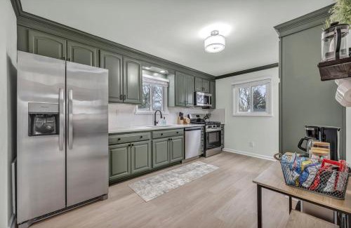 Berea Casa | NEW! Modern Retreat Near CLE-Game Room-Renovated