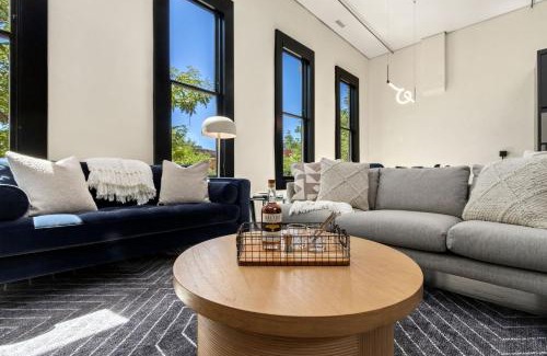 Fort Collins Apartamento | NEW! Modern Scandinavian Loft in Old Town Square