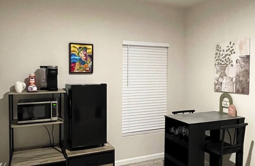 Dundee Apartamento | New Modern Studio/Guest House in serene Dundee, Great Location, Smoke-Free