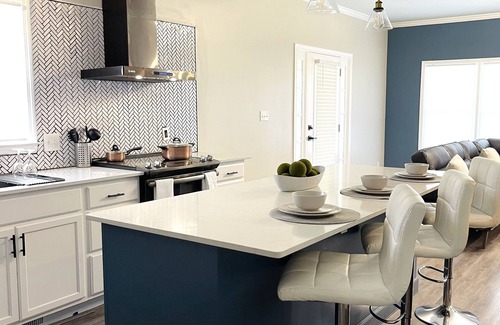 Macon Casa | New Modern Townhome Downtown- 3Levels