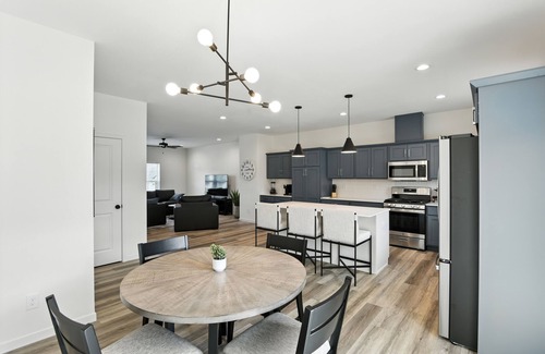 Weber Casa | NEW! Modern Townhome Retreat in Prime Location