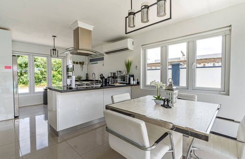 Oranjestad Villa | New-Modern Villa, 10 Minute Drive to Beaches