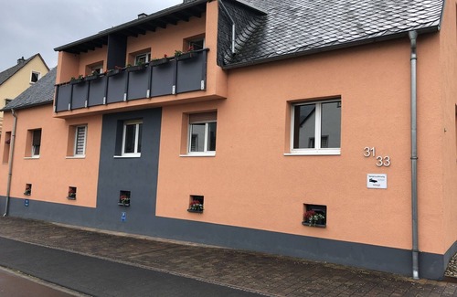 Bernkastel-Kues Apartamento | New, modernly designed holiday apartment in the Kues district, near the swimming pool