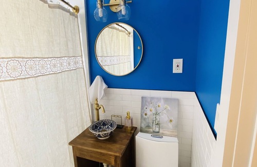 Long Beach Apartamento | NEW! MONTHLY RENTAL -Peaceful Beachy 1 BR Steps Away From Beach & Center of Town
